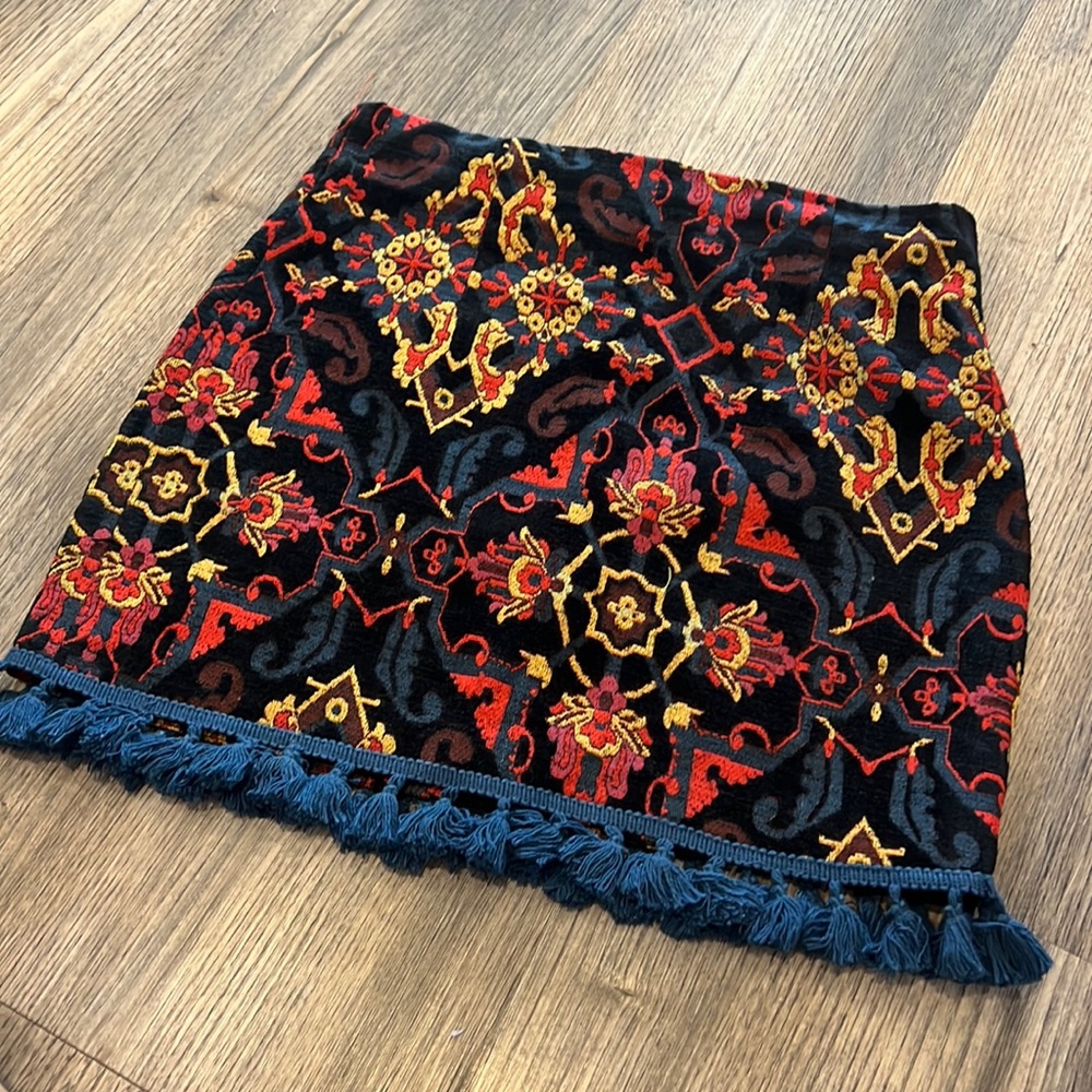 ZARA skirt— TRENDING!!